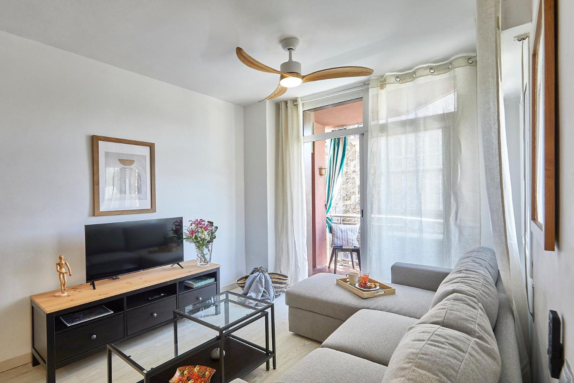 Bbarcelona Modern Eixample Flat — Photos 1